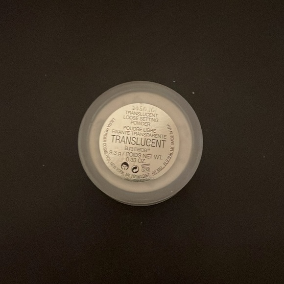 Mini Laura Mercier Translucent Loose Setting Powder - Picture 2 of 2